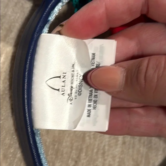 Aulani Mickey / Minnie Mouse Sequin Ears Headband - Picture 2 of 10